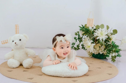 代怀包生男孩医院几个月宝宝可以吃水果